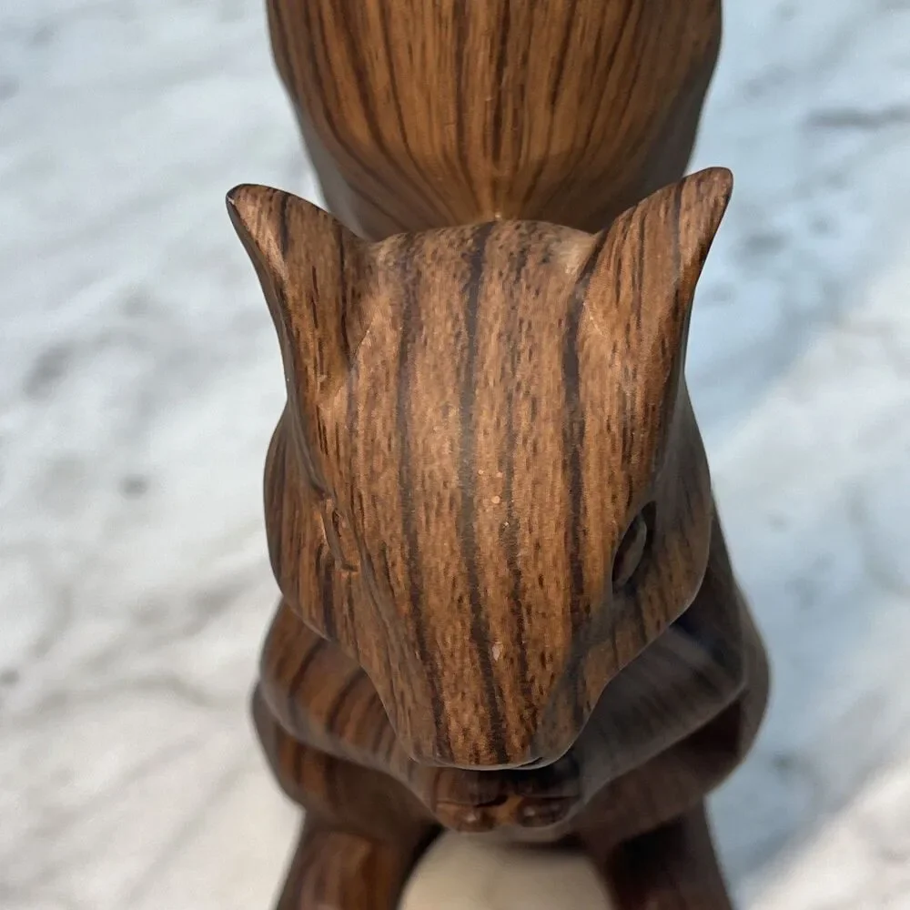 Squirrel Figurine Statue Nature Animal Wildlife Forrest Woods Home Decor (1lb)